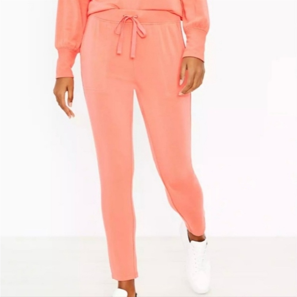 Lou & Grey Signaturesoft Sweatpants and Sweatshirt